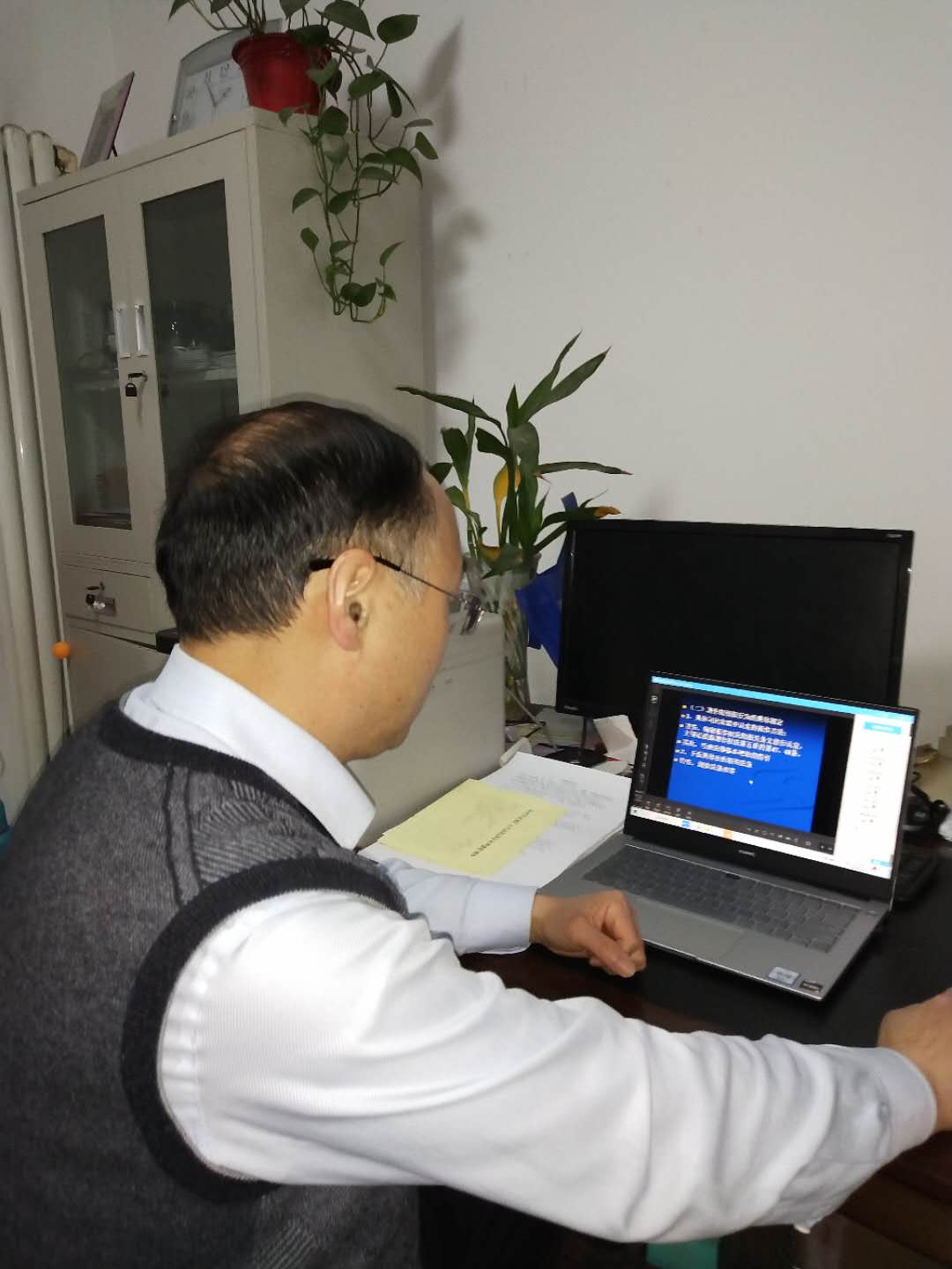 程宁老师在上示范课 77779193永利官网